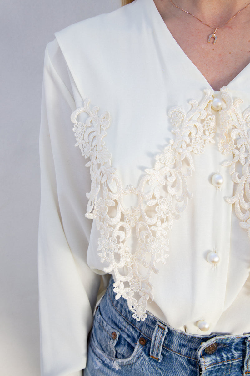 1980s Lace Dagger Collar Blouse