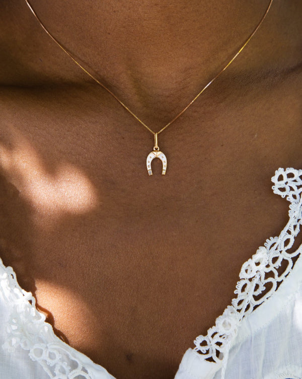 Vintage 14 Kt Gold Horse Shoe Charm Necklace