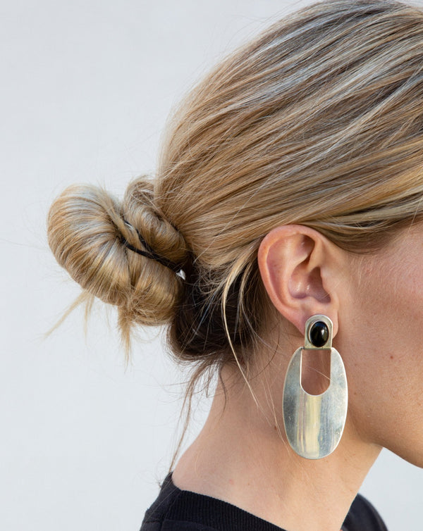 1950s-1960s Sterling Silver and Onyx Earring