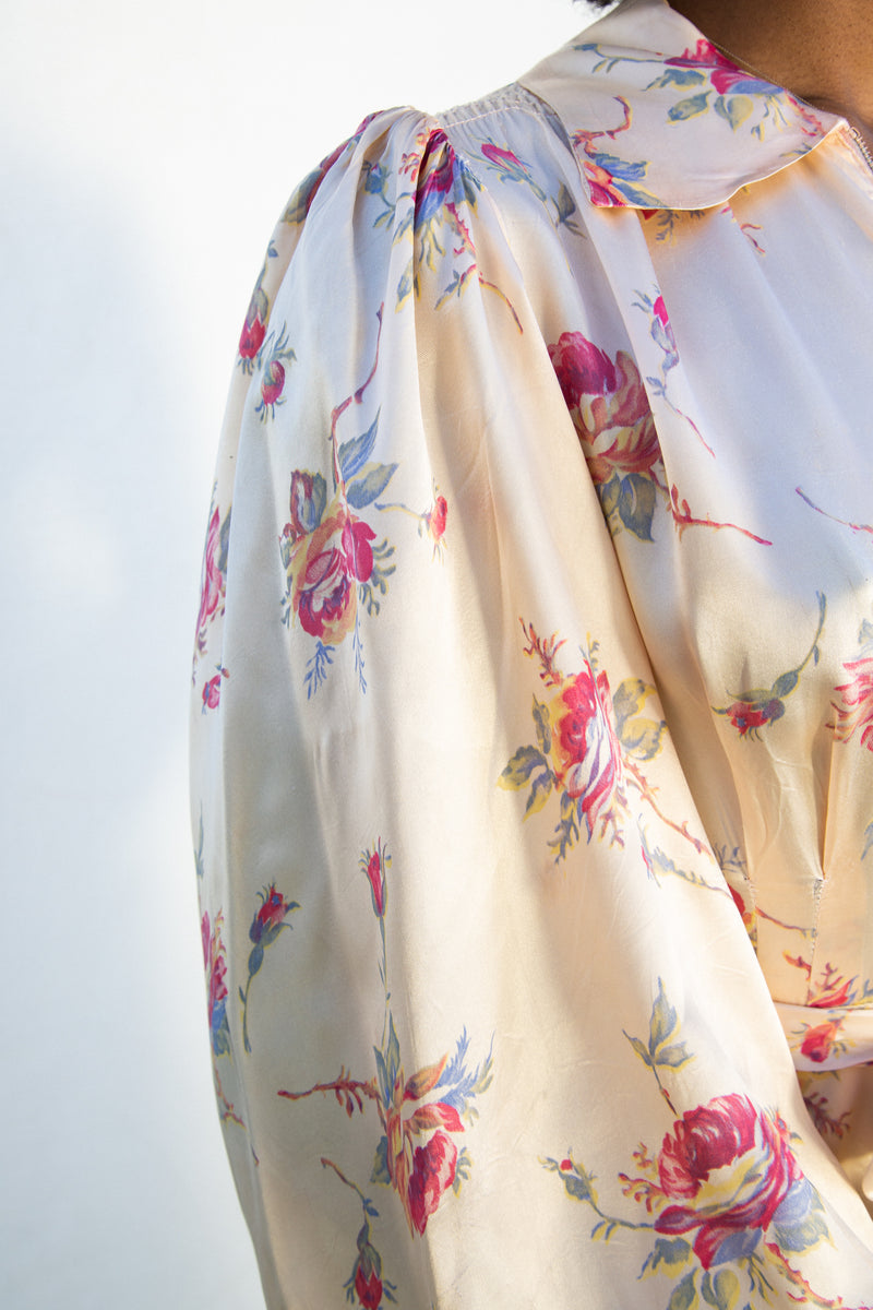 1930s Balloon Sleeve Silk Floral Dressing Gown